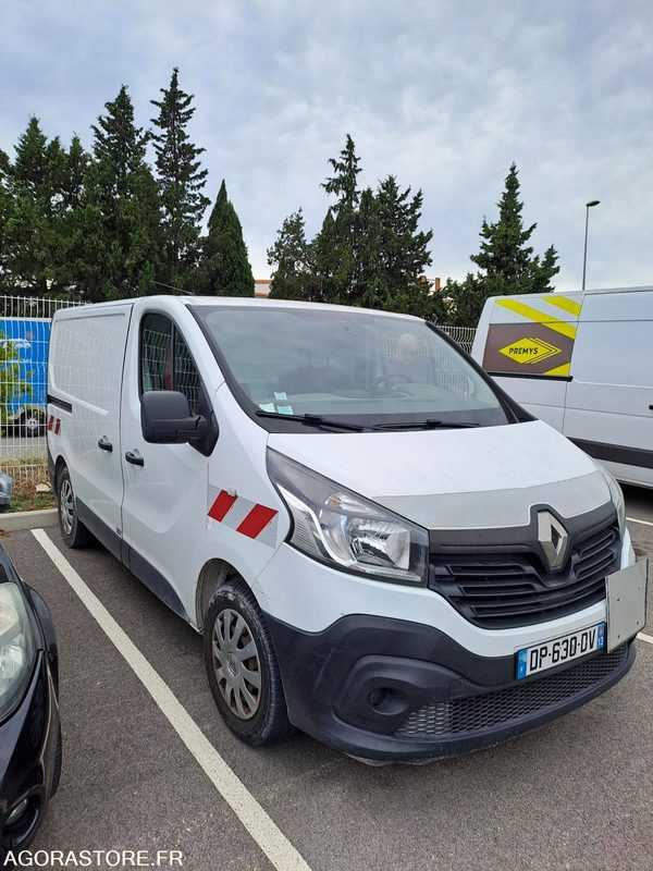 RENAULT Trafic VU 4p Fourgon FG-GCF L1 - 2015 - 313823 KM - P1511325 - Fourgon utilitaire: photos 1 RENAULT Trafic VU 4p Fourgon FG-GCF L1 - 2015 - 313823 KM - P1511325 - Fourgon utilitaire: photos 1