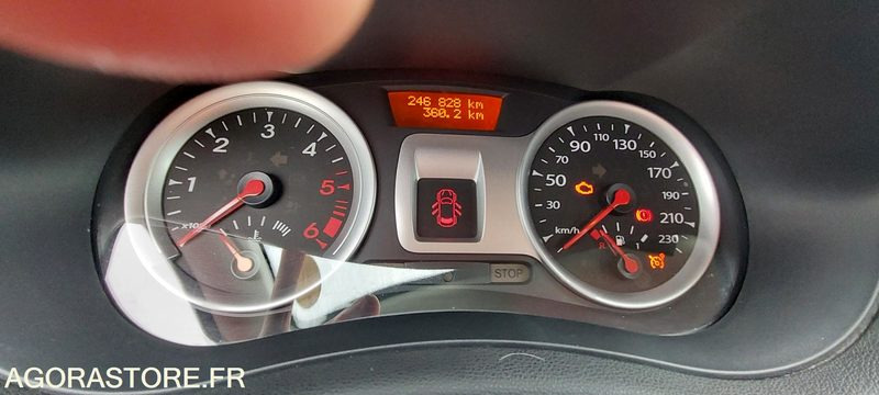 Renault Clio - 2011 - Voiture: photos 4 Renault Clio - 2011 - Voiture: photos 4