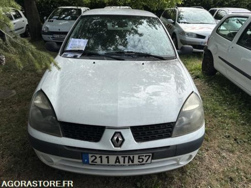 Renault Clio - 211ANT57 - Voiture: photos 3 Renault Clio - 211ANT57 - Voiture: photos 3