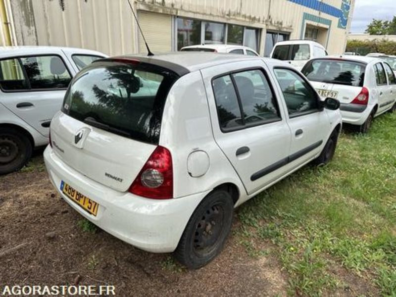 Voiture Renault Clio - 488BPT57: photos 14