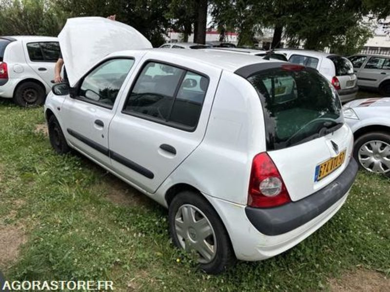 Renault Clio - 674ATL57 - Voiture: photos 4 Renault Clio - 674ATL57 - Voiture: photos 4