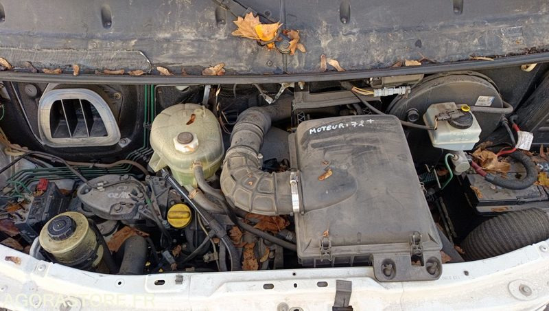 Renault Master - 2003 - 168021km - Fourgon utilitaire: photos 5 Renault Master - 2003 - 168021km - Fourgon utilitaire: photos 5