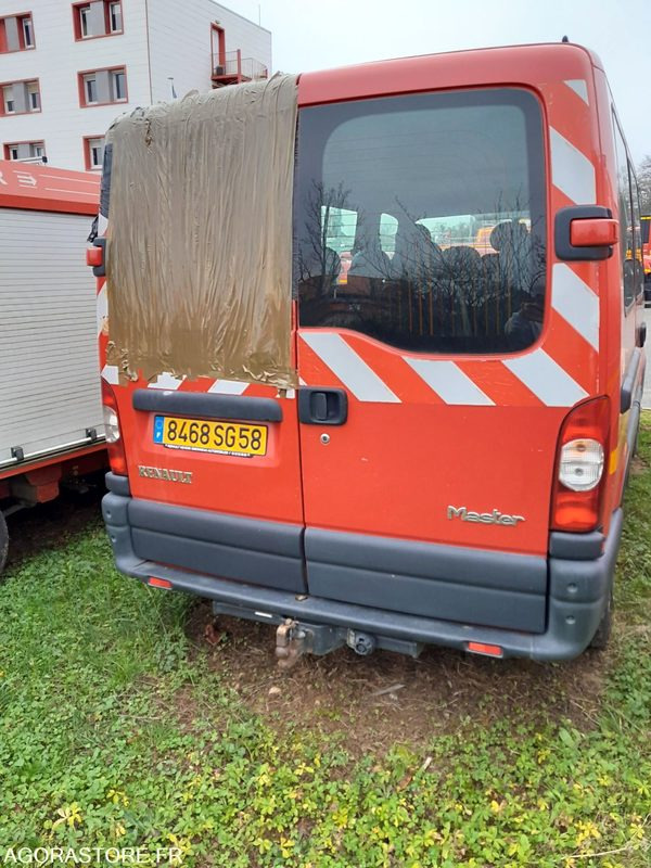 Renault Master - 2006 - 195076kms - 8468SG58 - Minibus, Transport de personnes: photos 2 Renault Master - 2006 - 195076kms - 8468SG58 - Minibus, Transport de personnes: photos 2