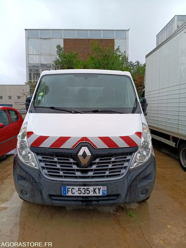 Renault Master Benne - 37900 km - 2018 - Utilitaire benne: photos 2 Renault Master Benne - 37900 km - 2018 - Utilitaire benne: photos 2