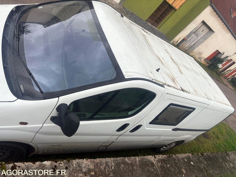 Renault Trafic dci 115 / 228000 km - Immatriculation anglaise - Fourgonnette, Utilitaire double cabine: photos 5 Renault Trafic dci 115 / 228000 km - Immatriculation anglaise - Fourgonnette, Utilitaire double cabine: photos 5