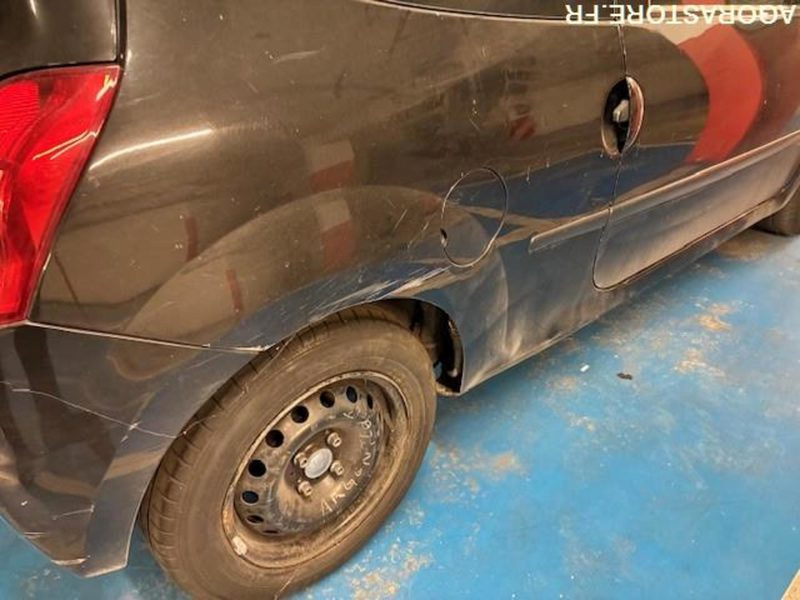 Renault Twingo essence année 2010 avec 122700 km - Voiture: photos 3 Renault Twingo essence année 2010 avec 122700 km - Voiture: photos 3