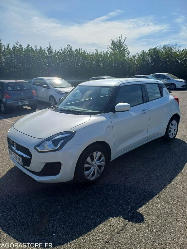 SUZUKI SWIFT 5 PLACES Essence HYBRYDE-2023 / 62 825 Kms - Voiture: photos 3 SUZUKI SWIFT 5 PLACES Essence HYBRYDE-2023 / 62 825 Kms - Voiture: photos 3
