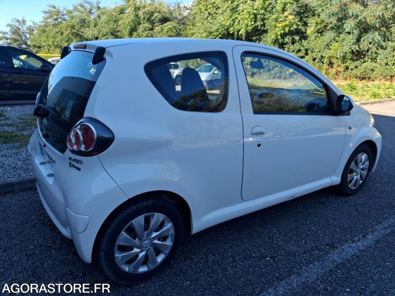 TOYOTA AYGO - Fourgonnette: photos 5 TOYOTA AYGO - Fourgonnette: photos 5