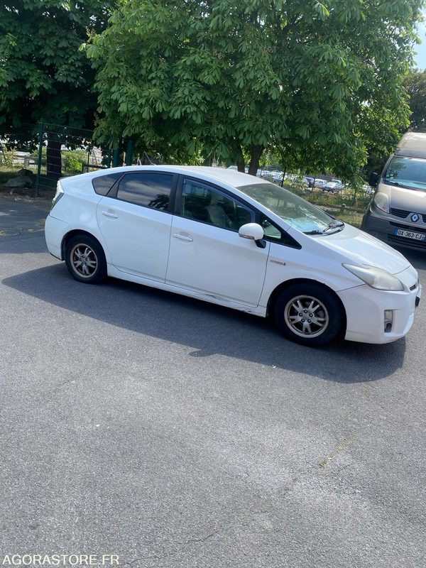 TOYOTA PRIUS HYBRIDE 2/ELECRIQUE/ESS/GPL- 2012- 400000 - Voiture: photos 2 TOYOTA PRIUS HYBRIDE 2/ELECRIQUE/ESS/GPL- 2012- 400000 - Voiture: photos 2