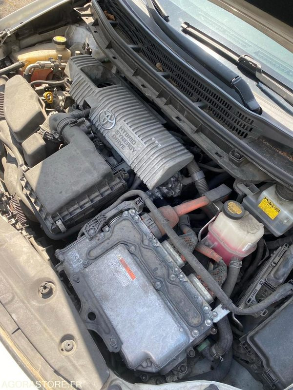 TOYOTA PRIUS HYBRIDE 2/ELECRIQUE/ESS/GPL- 2012- 400000 - Voiture: photos 5 TOYOTA PRIUS HYBRIDE 2/ELECRIQUE/ESS/GPL- 2012- 400000 - Voiture: photos 5