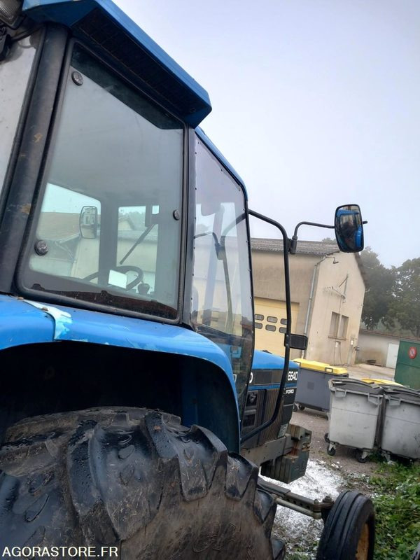TRACTEUR NEW HOLLAND - Tracteur agricole: photos 4 TRACTEUR NEW HOLLAND - Tracteur agricole: photos 4