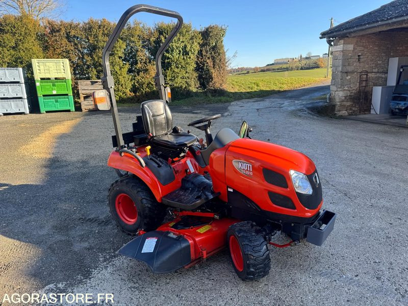 TRACTEUR TONDEUSE KIOTI - 2019 - Motofaucheuse: photos 3 TRACTEUR TONDEUSE KIOTI - 2019 - Motofaucheuse: photos 3