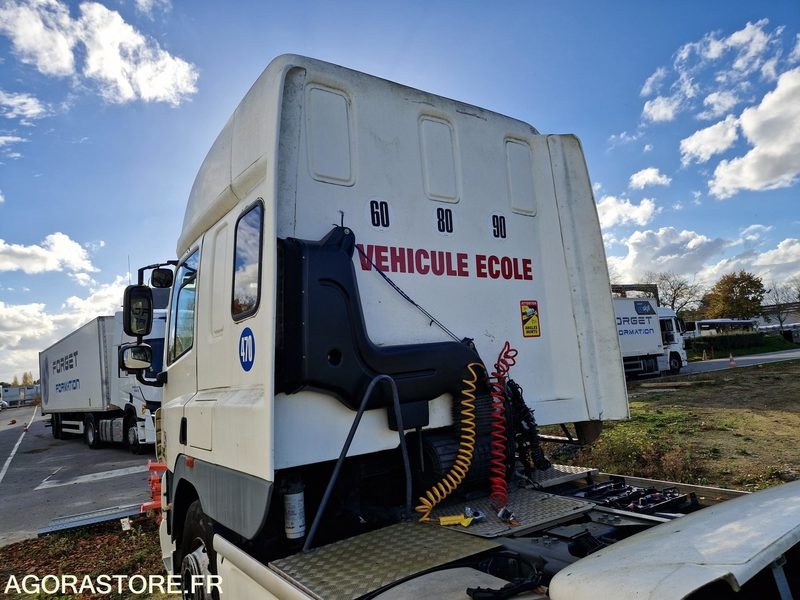 DAF CF 85.360 - 2013 - Tracteur routier: photos 5 DAF CF 85.360 - 2013 - Tracteur routier: photos 5
