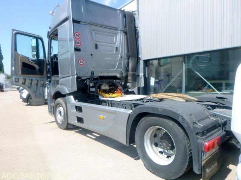 MERCEDES ACTROS 1845 GRANDE CABINE - 2012 - IMMATRICULATION SLOVENE - Tracteur routier: photos 5 MERCEDES ACTROS 1845 GRANDE CABINE - 2012 - IMMATRICULATION SLOVENE - Tracteur routier: photos 5