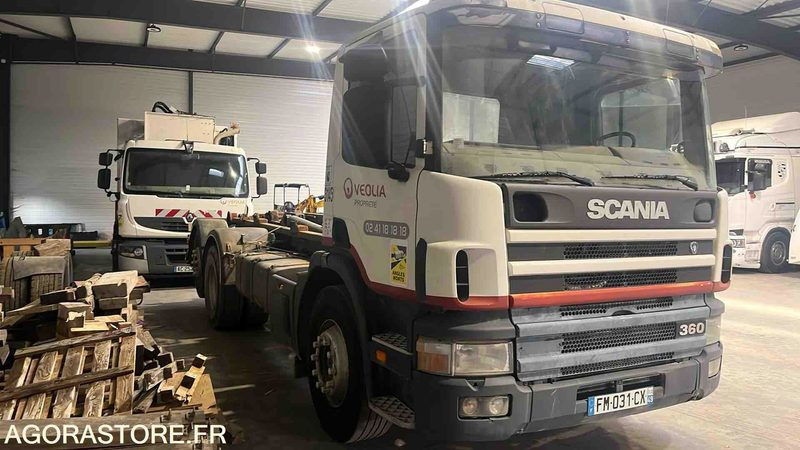 SCANIA B262X39SB - 1999 - 966041 KM - FM-031-CX - Tracteur routier: photos 2 SCANIA B262X39SB - 1999 - 966041 KM - FM-031-CX - Tracteur routier: photos 2