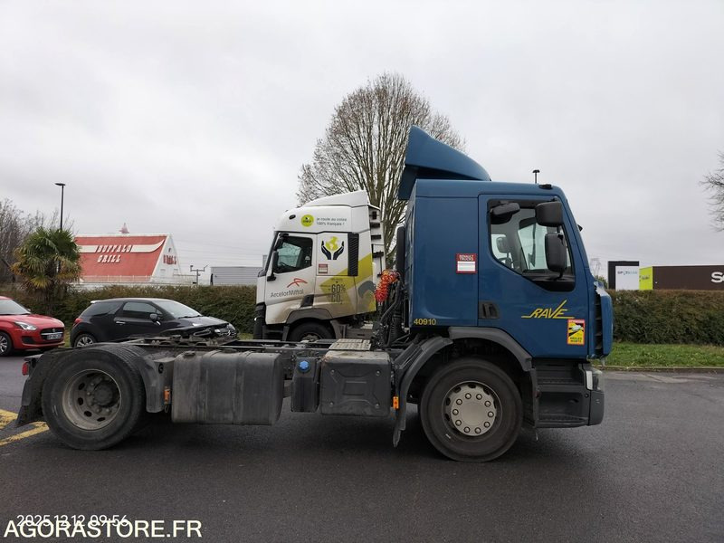 Tracteur Renault D Wide 320 - 2015 - 172832 kms (40910) - Tracteur routier: photos 1 Tracteur Renault D Wide 320 - 2015 - 172832 kms (40910) - Tracteur routier: photos 1