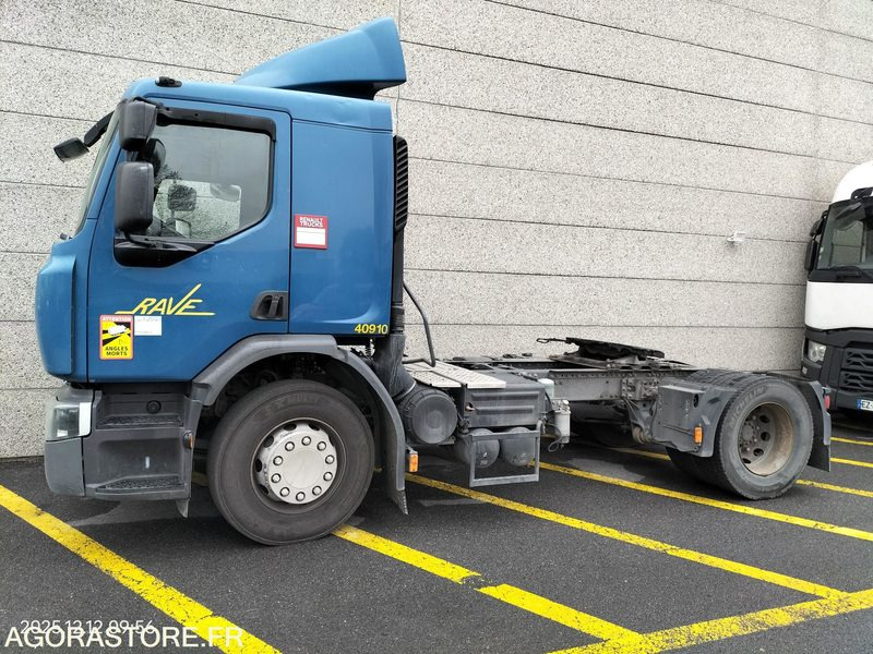 Tracteur Renault D Wide 320 - 2015 - 172832 kms (40910) - Tracteur routier: photos 3 Tracteur Renault D Wide 320 - 2015 - 172832 kms (40910) - Tracteur routier: photos 3