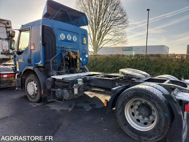 Tracteur Renault D Wide 320 - 2015 - 178413 kms (40908) - Tracteur routier: photos 4 Tracteur Renault D Wide 320 - 2015 - 178413 kms (40908) - Tracteur routier: photos 4