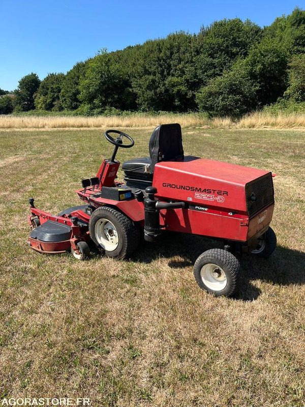 Tracteur tondeuse diesel TORO diesel MULCHING - Motofaucheuse: photos 2 Tracteur tondeuse diesel TORO diesel MULCHING - Motofaucheuse: photos 2
