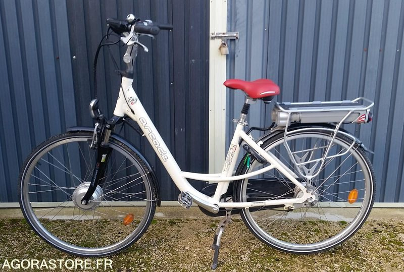 VELO ELECTRIQUE ARCADE EASY 28 NEXUS 7-36V 1601 Km 1ère MAIN (sans TVA) - Motocyclette: photos 2 VELO ELECTRIQUE ARCADE EASY 28 NEXUS 7-36V 1601 Km 1ère MAIN (sans TVA) - Motocyclette: photos 2