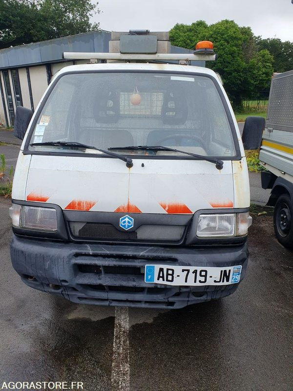 VQ-V20M PIAGGIO PORTER. - Utilitaire benne: photos 1 VQ-V20M PIAGGIO PORTER. - Utilitaire benne: photos 1