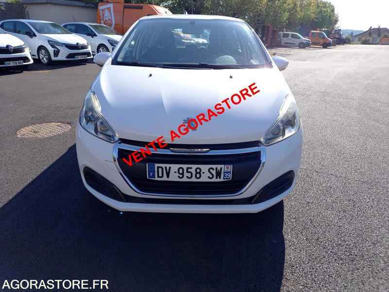 Vends Peugeot 208 essence - Voiture: photos 2 Vends Peugeot 208 essence - Voiture: photos 2