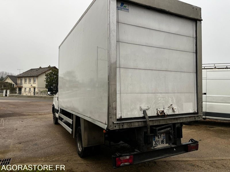 Iveco 35c13 frigorifique 185000km 2013 - Utilitaire frigorifique: photos 3 Iveco 35c13 frigorifique 185000km 2013 - Utilitaire frigorifique: photos 3