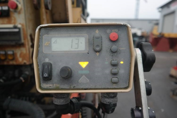 Dynapack F121 4WD - Finisseur: photos 2 Dynapack F121 4WD - Finisseur: photos 2