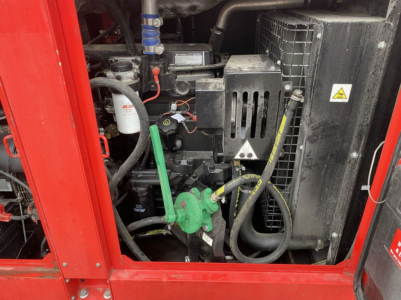 Doosan G60 - Groupe électrogène: photos 5 Doosan G60 - Groupe électrogène: photos 5