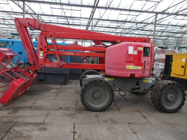 Genie Z45-25 - Nacelle articulée: photos 1 Genie Z45-25 - Nacelle articulée: photos 1