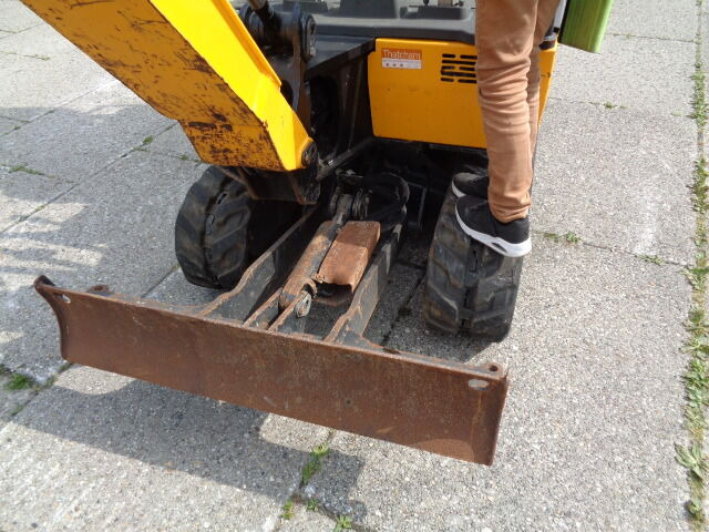 Mini pelle JCB 15C-1: photos 7
