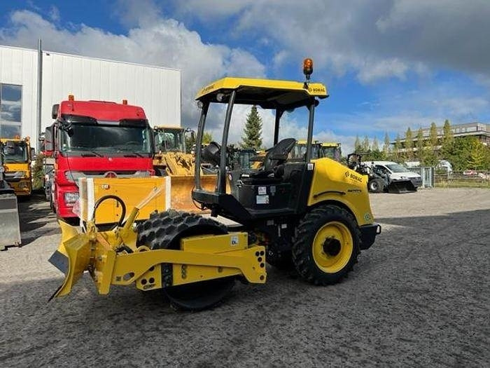 Bomag BW 124 PDH-5 - Compacteur à pieds de mouton/ Monocylindre: photos 1 Bomag BW 124 PDH-5 - Compacteur à pieds de mouton/ Monocylindre: photos 1