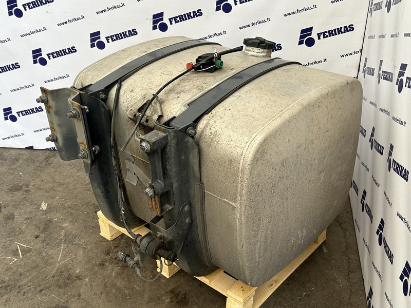 DAF 335L 620x675x860 - Réservoir de carburant pour Camion: photos 5 DAF 335L 620x675x860 - Réservoir de carburant pour Camion: photos 5