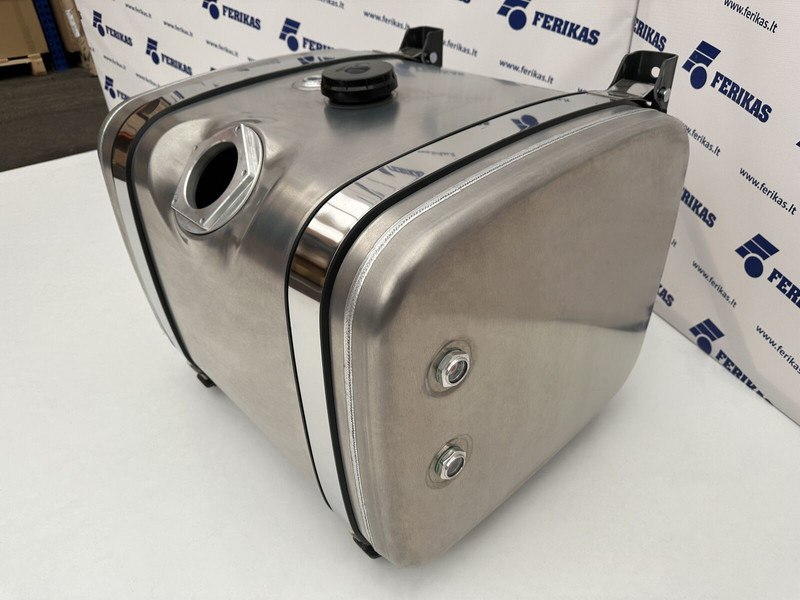 Hydraulic aluminum oil tank 250L - Réservoir hydraulique pour Camion: photos 2 Hydraulic aluminum oil tank 250L - Réservoir hydraulique pour Camion: photos 2