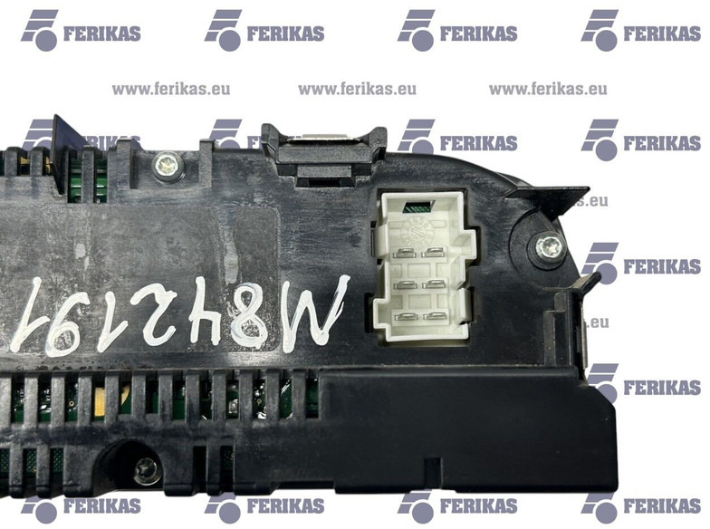 MAN heater control unit - Bloc de gestion pour Camion: photos 3 MAN heater control unit - Bloc de gestion pour Camion: photos 3