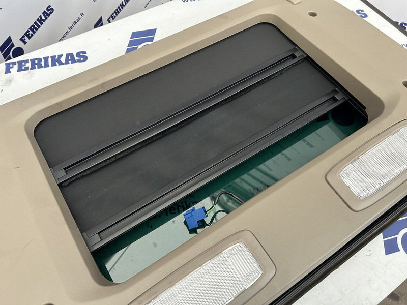 MAN sunroof, roof hatch - Carrosserie et extérieur pour Camion: photos 3 MAN sunroof, roof hatch - Carrosserie et extérieur pour Camion: photos 3