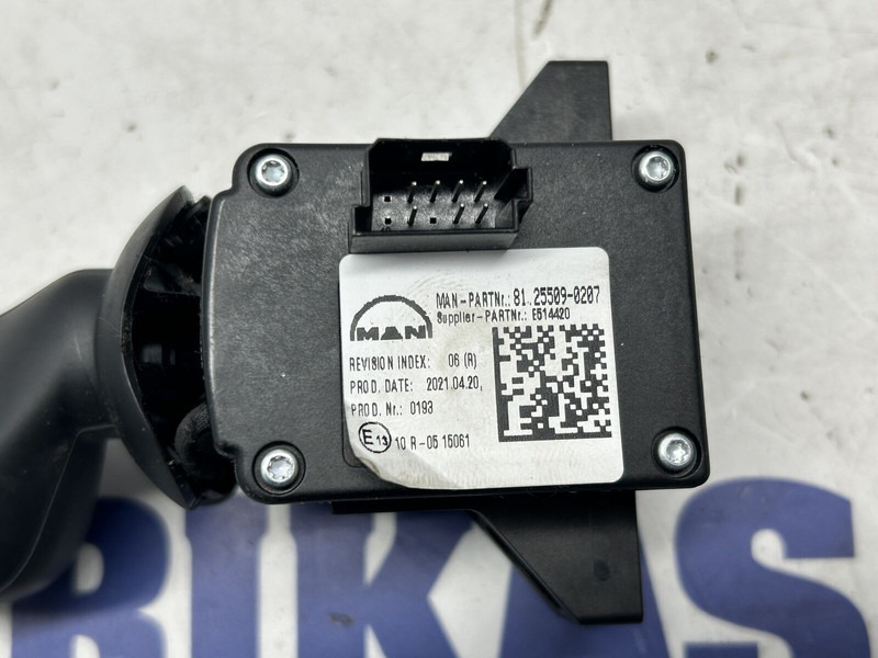 MAN wipers switch, stalk - Relais pour Camion: photos 3 MAN wipers switch, stalk - Relais pour Camion: photos 3