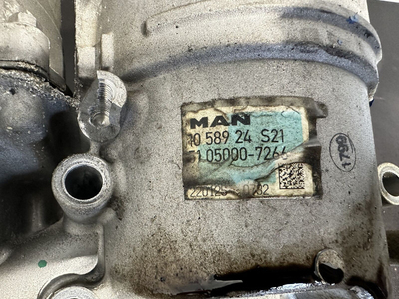 MAN with coolant - Moteur et pièces pour Camion: photos 3 MAN with coolant - Moteur et pièces pour Camion: photos 3