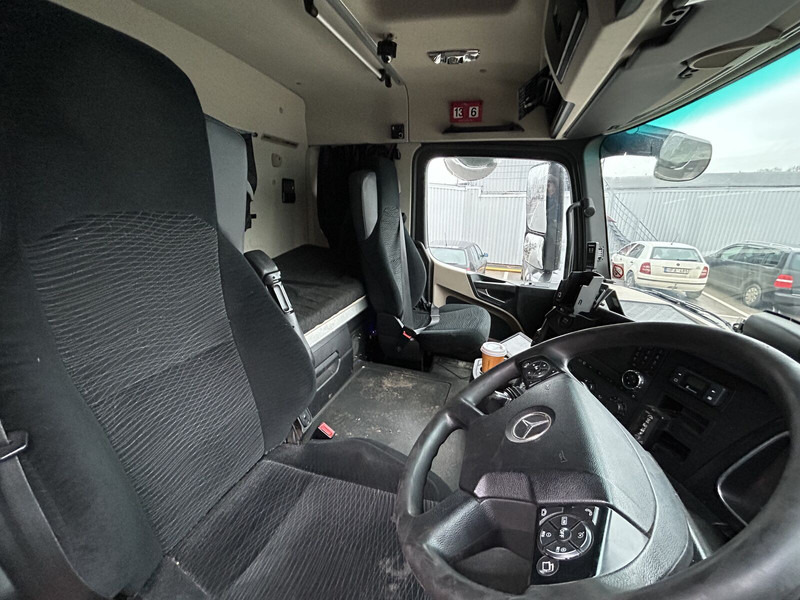 Mercedes-Benz 2018 Mercedes Benz Actros MP4 EURO 6 breaking for parts - Cabine et intérieur pour Camion: photos 5 Mercedes-Benz 2018 Mercedes Benz Actros MP4 EURO 6 breaking for parts - Cabine et intérieur pour Camion: photos 5