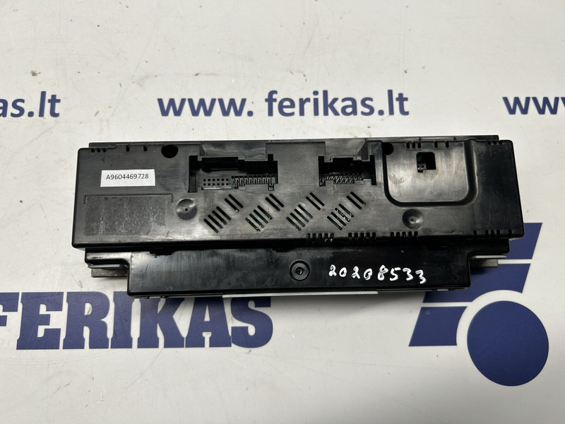 Mercedes-Benz A/C clima control - Panel de instrumentos: photos 2 Mercedes-Benz A/C clima control - Panel de instrumentos: photos 2