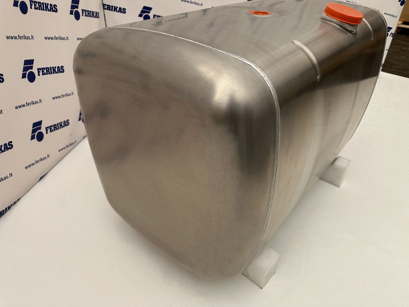 Mercedes-Benz - Réservoir de carburant pour Camion: photos 3 Mercedes-Benz - Réservoir de carburant pour Camion: photos 3