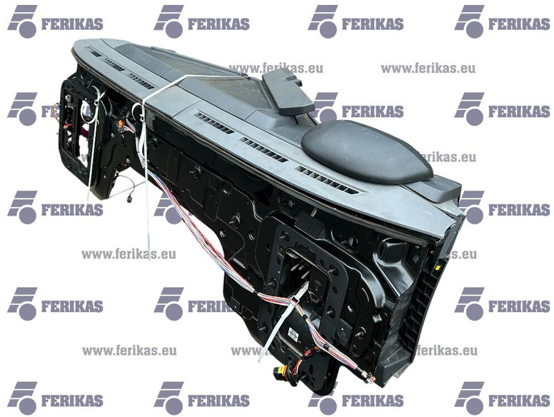 Renault complete dashboard - Pare-chocs pour Camion: photos 5 Renault complete dashboard - Pare-chocs pour Camion: photos 5