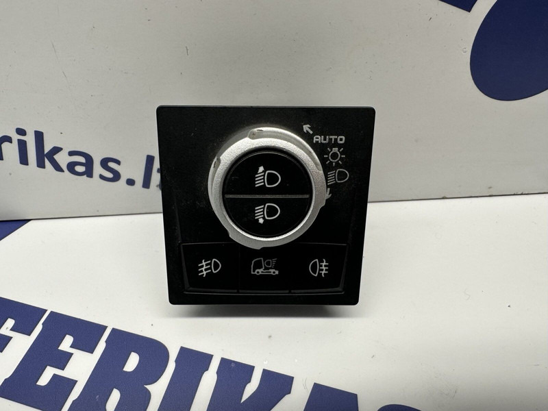 Renault lights switch - Panel de instrumentos pour Camion: photos 1 Renault lights switch - Panel de instrumentos pour Camion: photos 1