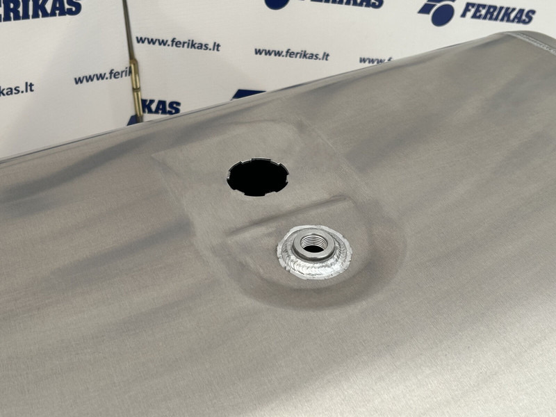 Scania New aluminum fuel tank 350L - Réservoir de carburant pour Camion: photos 4 Scania New aluminum fuel tank 350L - Réservoir de carburant pour Camion: photos 4
