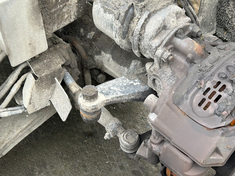 Scania tag axle AM602SA - Essieu arrière pour Camion: photos 5 Scania tag axle AM602SA - Essieu arrière pour Camion: photos 5