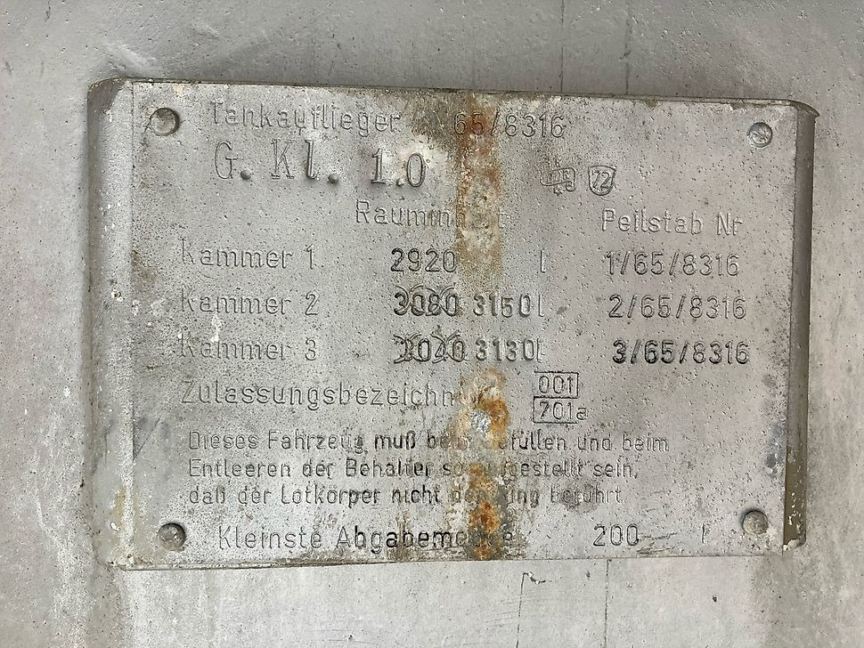 Türpisch Landmaschinen
Herr Christian Türpisch - - Remorque citerne: photos 5 Türpisch Landmaschinen
Herr Christian Türpisch - - Remorque citerne: photos 5