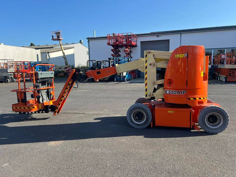 JLG E300 AJP elektro 11m (1791) - Nacelle articulée: photos 5 JLG E300 AJP elektro 11m (1791) - Nacelle articulée: photos 5