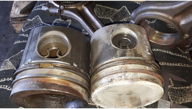 MAN E 2876 LOH 02 - Moteur et pièces: photos 1 MAN E 2876 LOH 02 - Moteur et pièces: photos 1