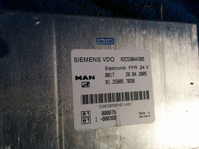 MAN VDO A2C53044389 . 81.25805.7038 .412.413.1.2. - Bloc de gestion: photos 1 MAN VDO A2C53044389 . 81.25805.7038 .412.413.1.2. - Bloc de gestion: photos 1