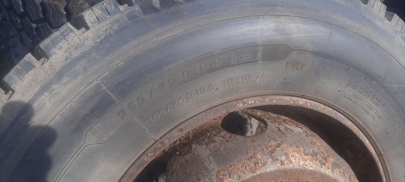 Pneu pour Camion Michelin 295*80R22.5 255*70 \ 275*70* 265\70R19.5: photos 8